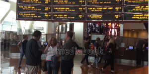 Theatre Lobby building lobby people sing table