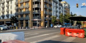 cars commute downtown intersection rush hour rush street traffic