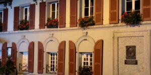 tourist walking crowd people daytime dining hotel white rome