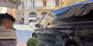 tourist outdoor dining car