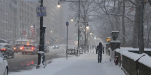 Winter Pedestrian New York sidewalk snow traffic